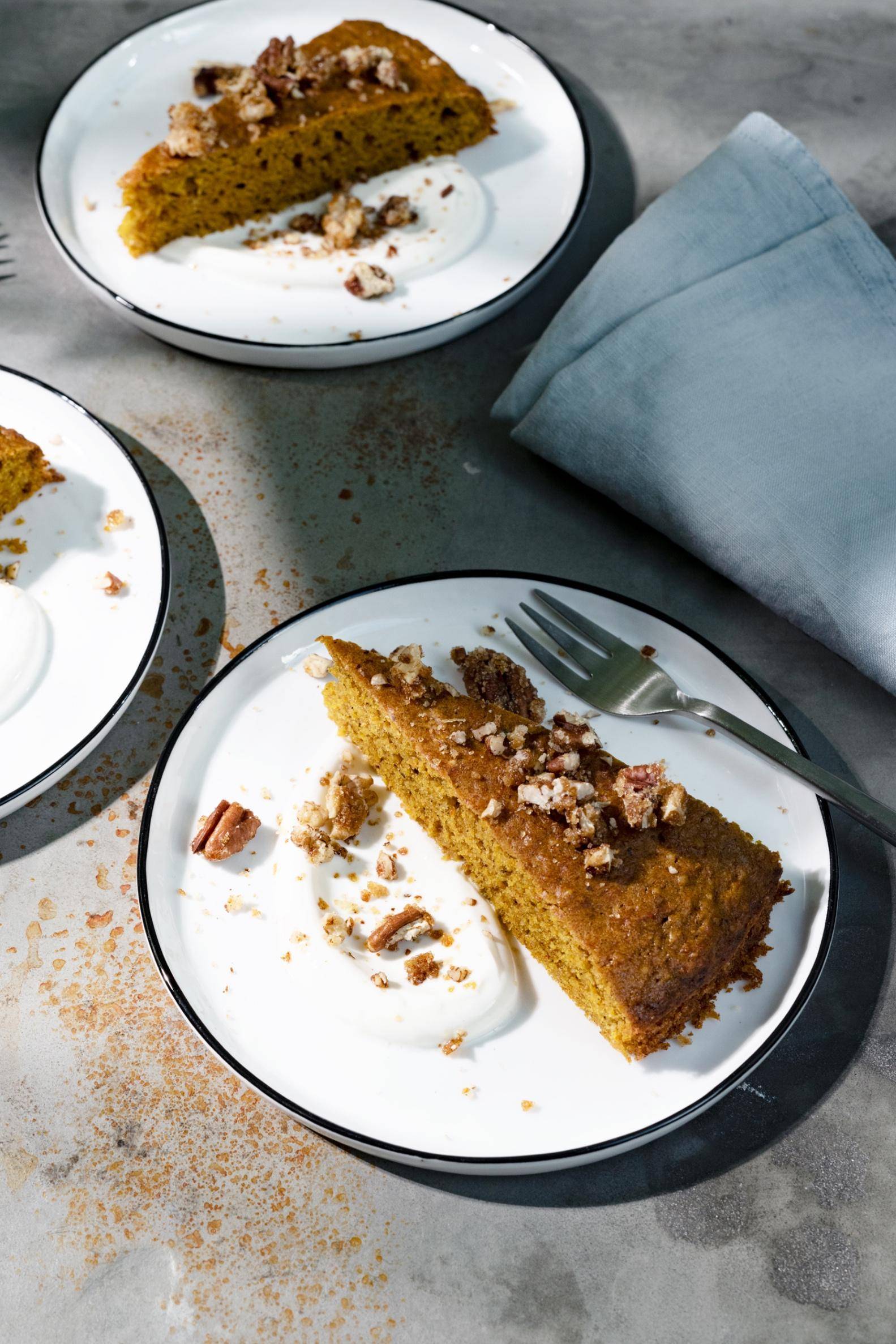 Kürbiskuchen mit karamellisierten Pekannüssen Rezept | Happy Plates