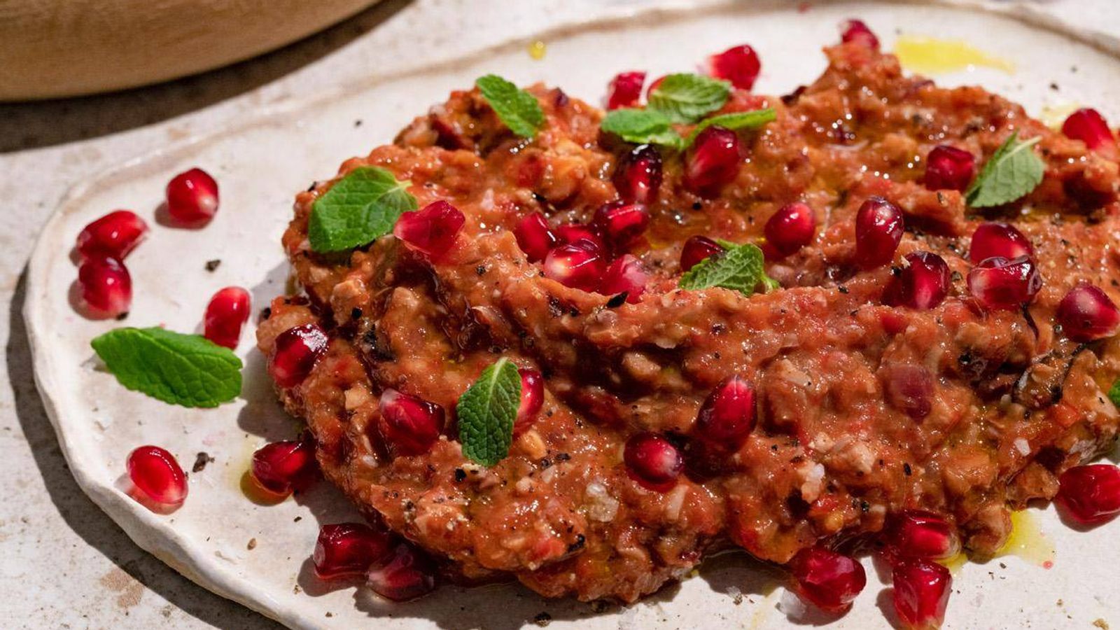 Muhammara- Orientalischer Paprika-Dip mit Walnüssen Rezept | Happy Plates Muhammara- Orientalischer Paprika-Dip mit Walnüssen Rezept | Happy Plates