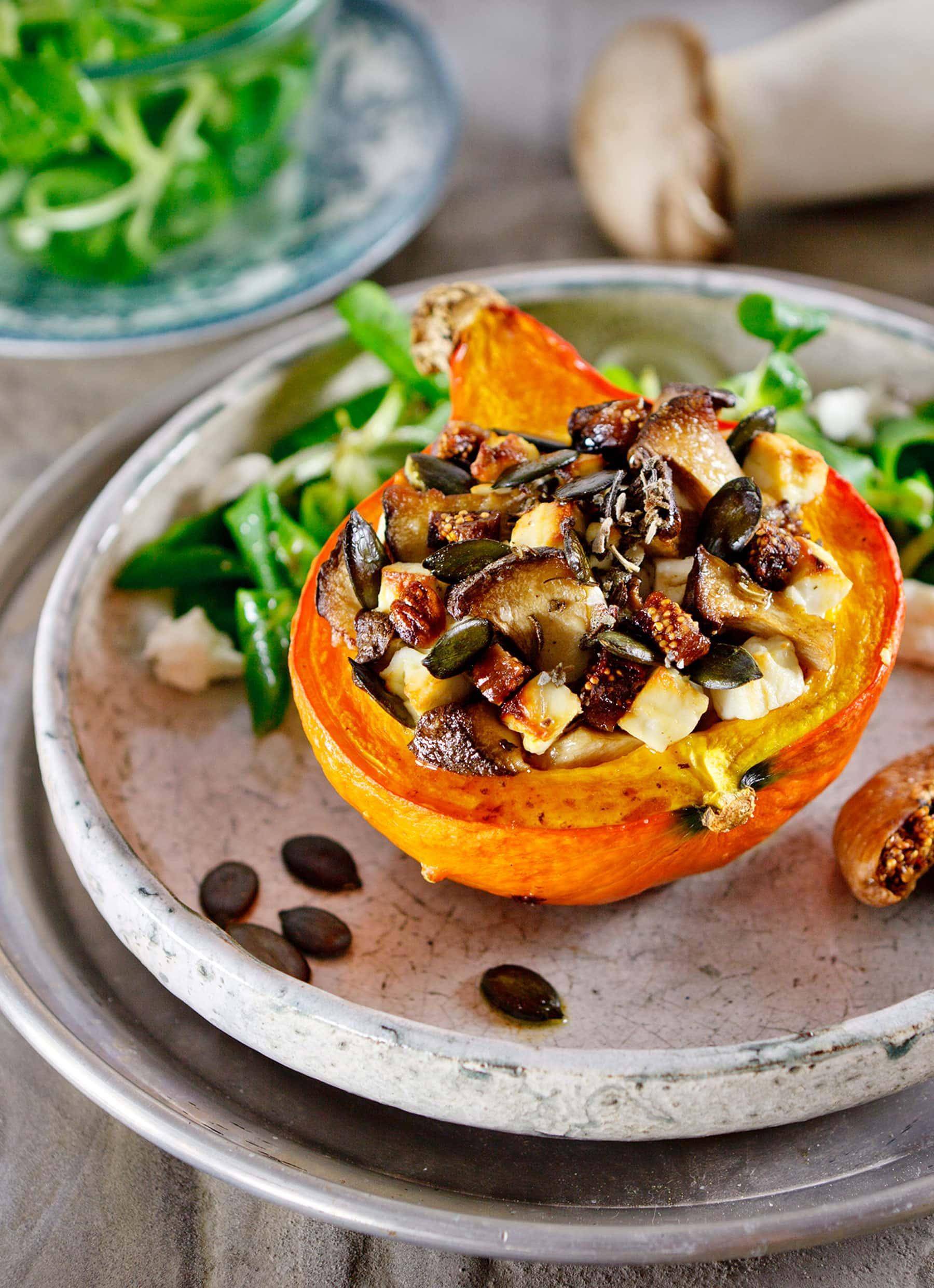 Gefüllter Hokkaido-Kürbis vom Blech Rezept | Happy Plates
