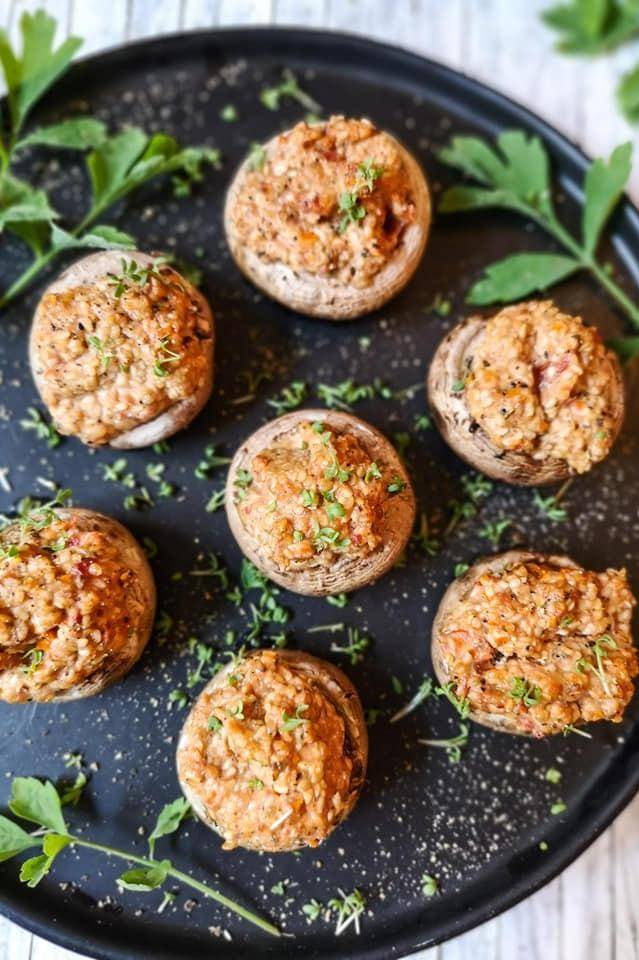 Gefüllte Pilze mit Sesam-Mus Rezept | Happy Plates