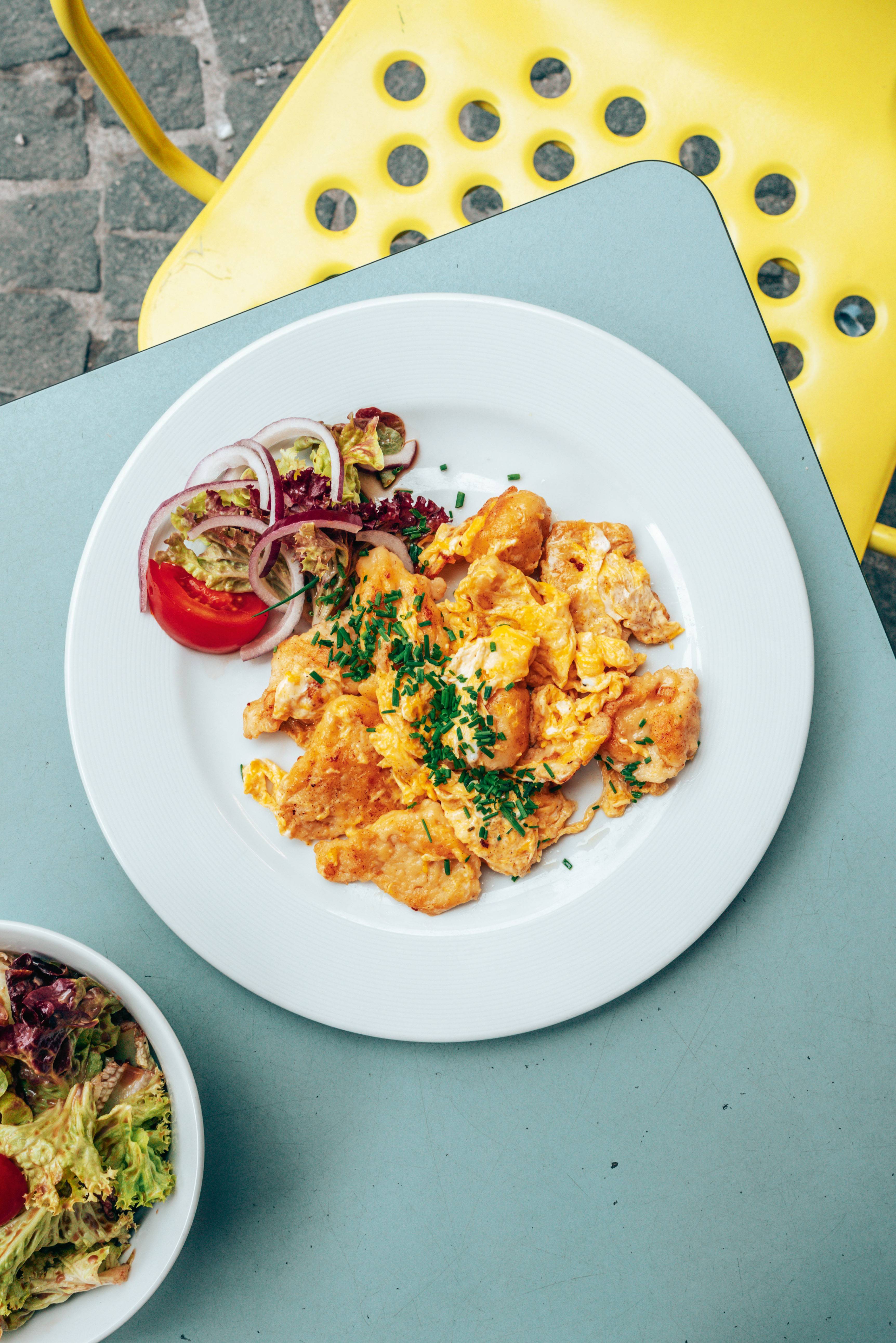 Eiernockerl mit Blattsalat