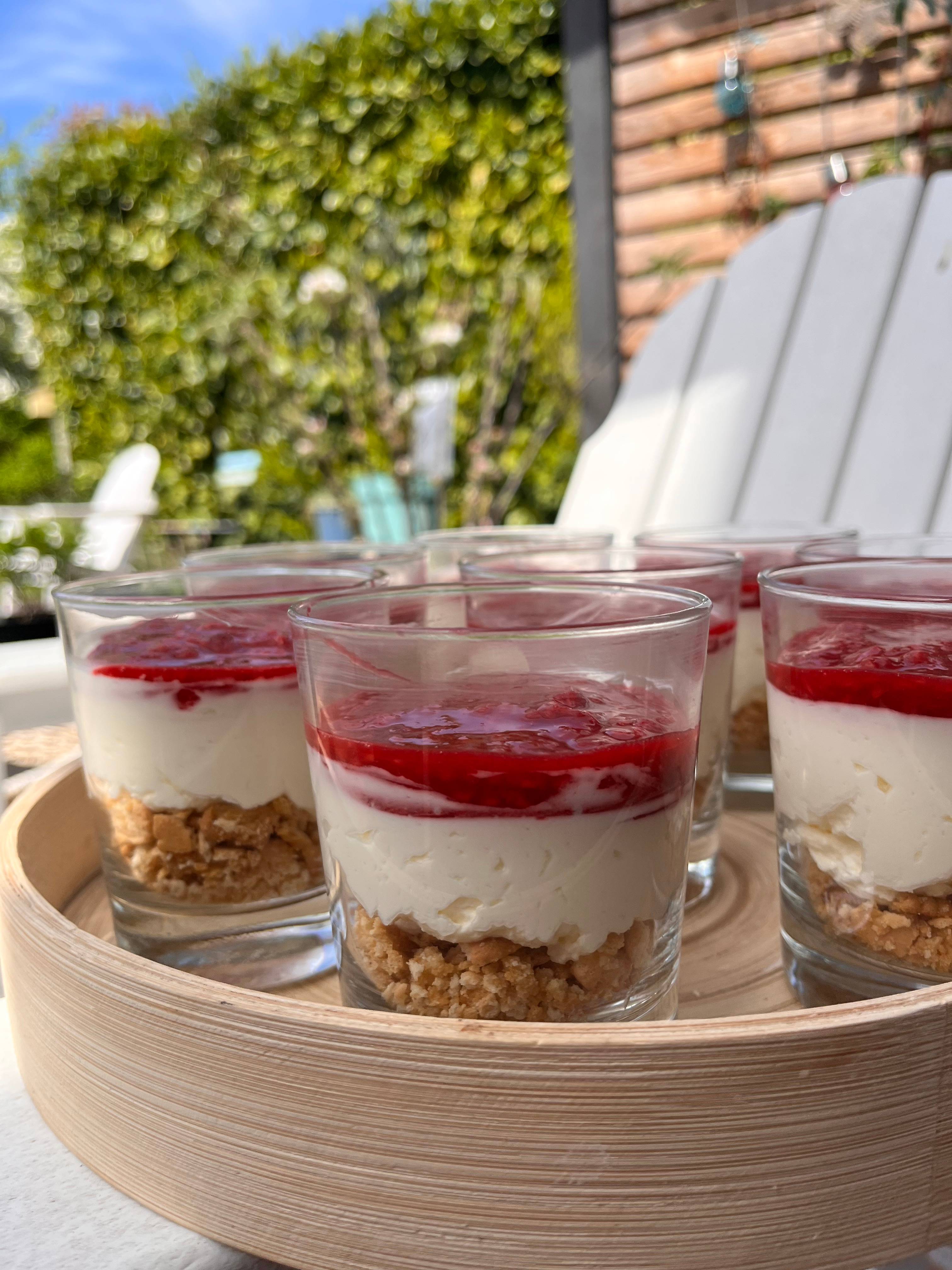 Himbeer-Schicht-Dessert